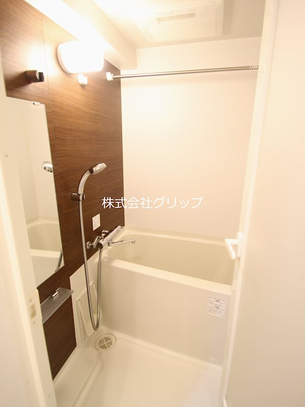 横浜市鶴見区鶴見中央４丁目の賃貸マンションの浴室