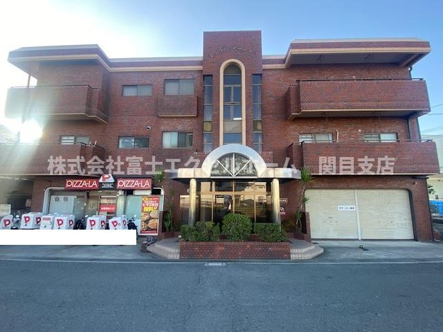 ホワイエアンノマエ