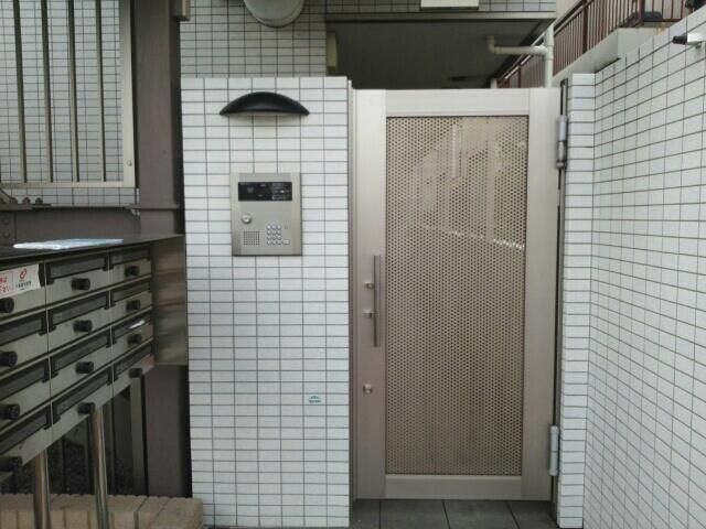Ａｒｄｏｒ　Ｐｉｓｏのエントランス