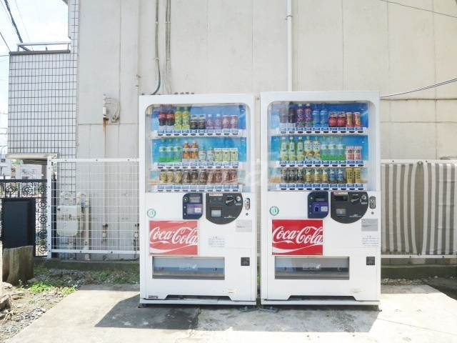 モンシャトー本蓮沼のその他|敷地内に自動販売機あります♪