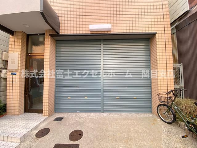 ハイツ加益のエントランス