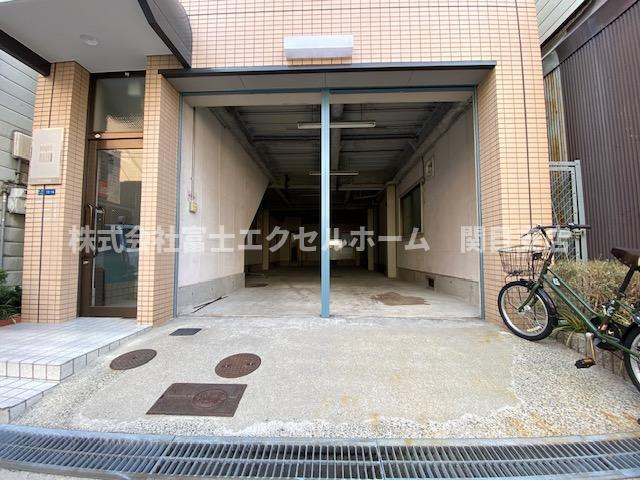ハイツ加益のエントランス