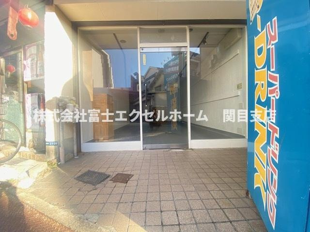 門真市野里町店舗付き住宅の外観