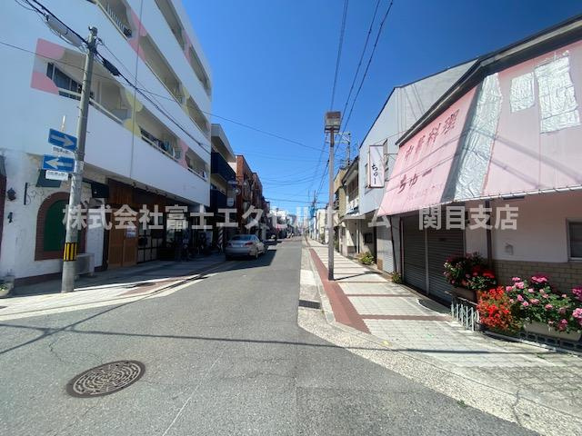 辻本マンション1階路面店舗の周辺