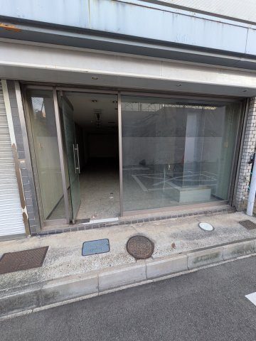 南城内　店舗事務所のエントランス