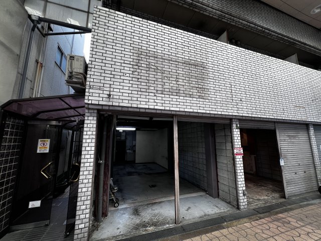 アドネスビル店舗