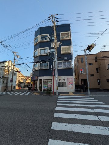 尼崎市東難波町３丁目の店舗事務所
