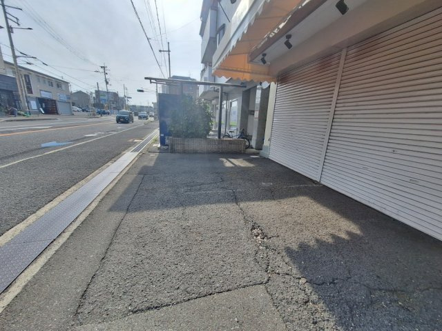 ハイネス藤ヶ丘の駐車場