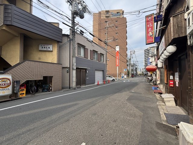 八尾市北本町１丁目の住宅付店舗戸建の周辺