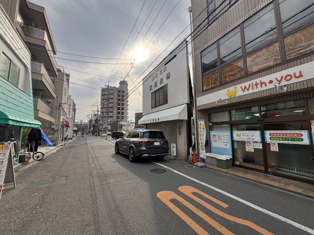 八尾市北本町１丁目の住宅付店舗戸建の周辺