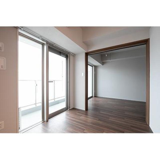 【居間・リビング】 | ※写真は同タイプ住戸です。