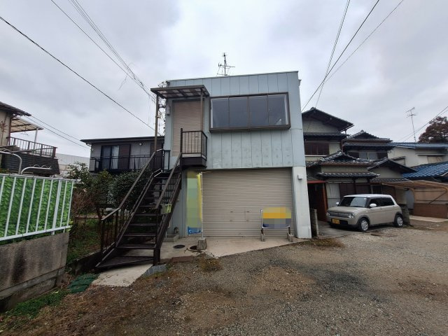 河内長野市本多町倉庫事務所