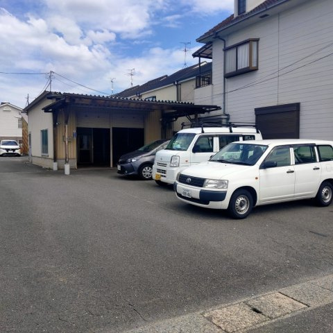 刑部駐車場付倉庫の駐車場
