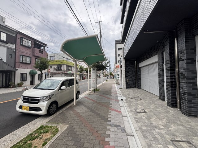 ルネッサ南栄の駐車場