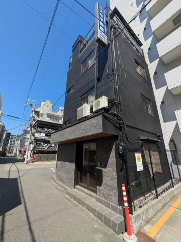 コスモ天満ビルの外観