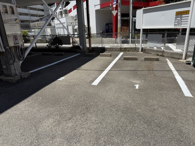 ふぁみーゆ平野の駐車場