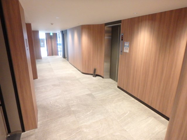 大阪市中央区博労町４丁目の事務所のロビー