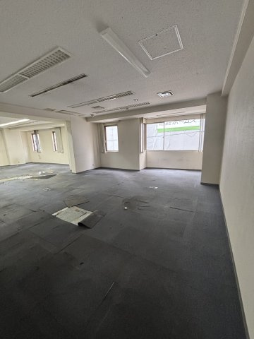 フレアコート京橋の駐車場