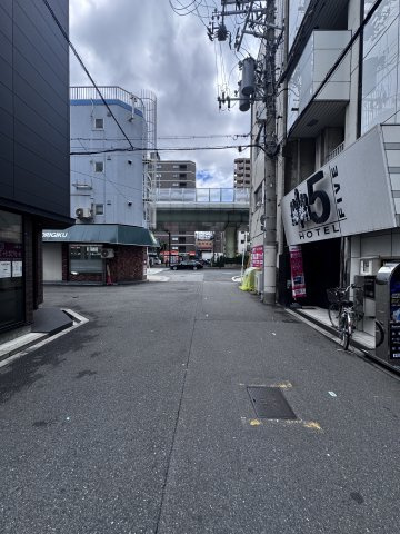 レディースアローズの周辺