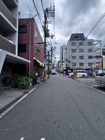 レディースアローズの周辺