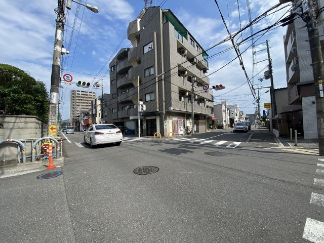 茨木市中津町の店舗事務所の周辺