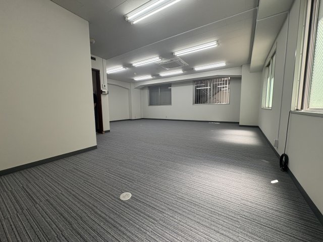 心斎橋東栄ビルのロビー