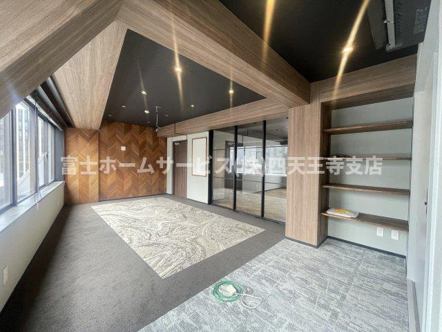 南本町天祥ビル2号館のエントランス