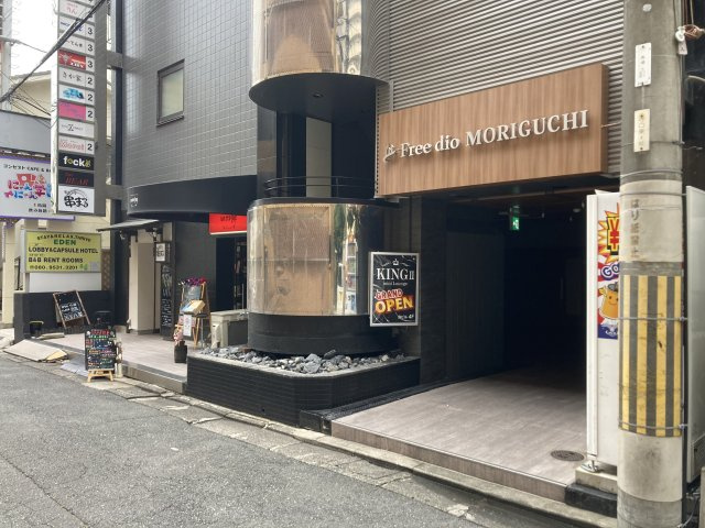 守口市河原町の店舗事務所のエントランス