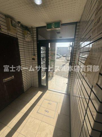 ハセロイヤル南住吉のエントランス