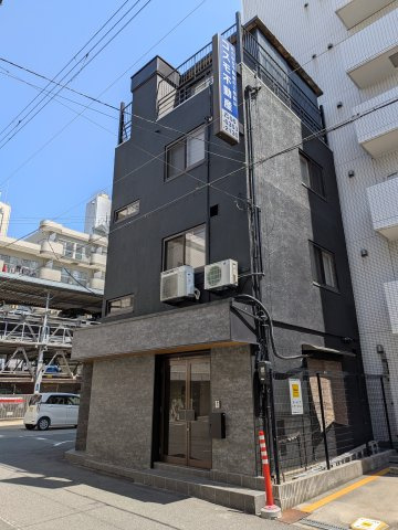 コスモ天満ビルの外観