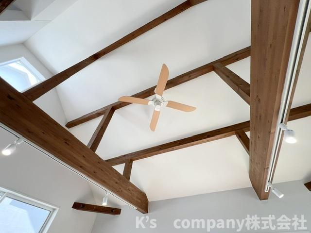 茅ヶ崎市東海岸南3丁目　中古戸建の冷暖房・空調設備|天井高で空調を手助けしてくれるシーリングファン付き☆