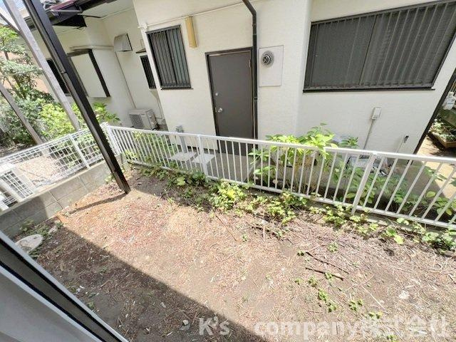 茅ヶ崎市東海岸南3丁目　中古戸建の庭|南側のお庭スペース◇植栽や家庭菜園を楽しめます♪
