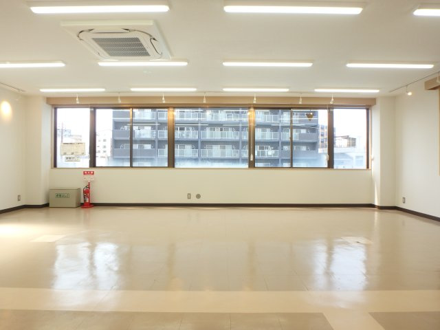 有馬玉津ビルの内装