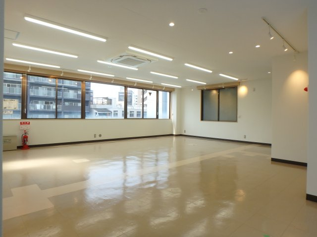 有馬玉津ビルの内装
