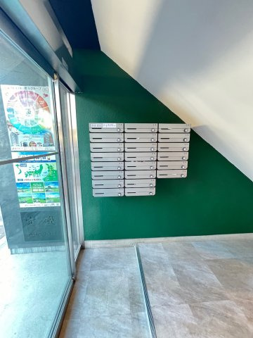 堺市堺区一条通の店舗事務所のエントランス