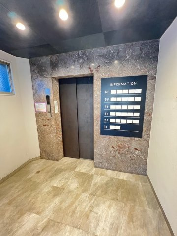 堺市堺区一条通の店舗事務所のロビー