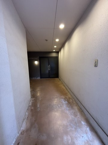 オペル2のロビー
