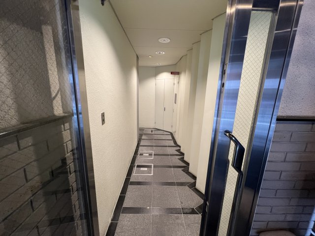 大阪市中央区徳井町２丁目の店舗事務所のロビー