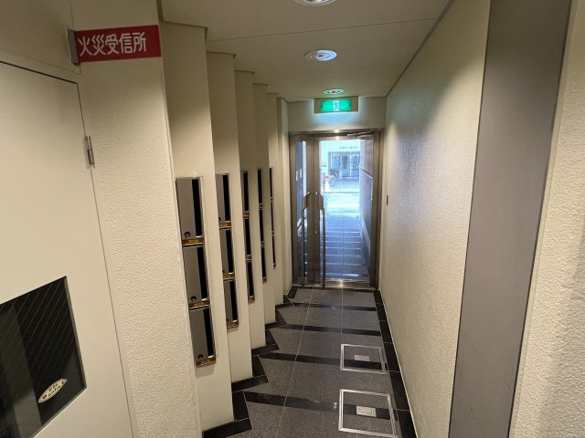 大阪市中央区徳井町２丁目の店舗事務所のロビー