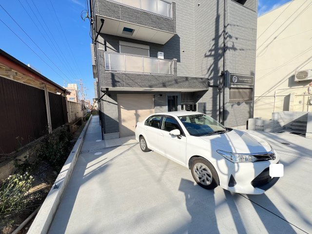 カーサフォルトゥナート　堺石津駅前の駐車場
