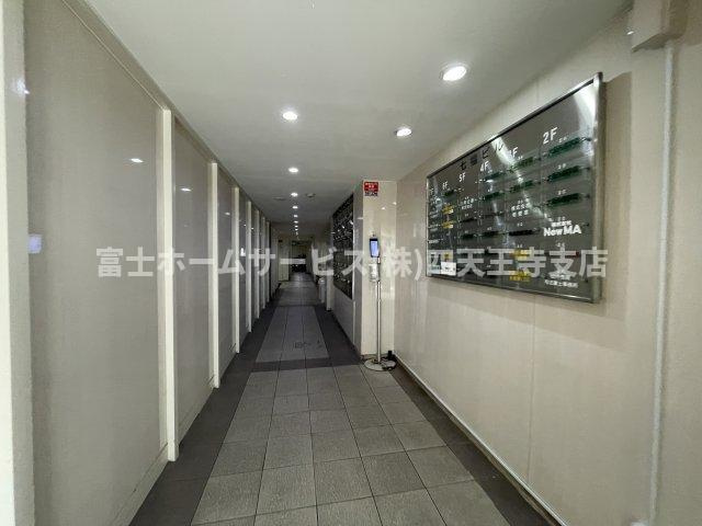 淡路町七福ビルのロビー