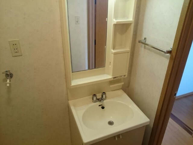 コンパクトで使いやすい洗面所