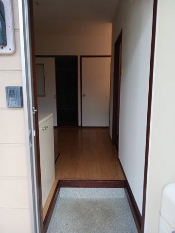 明るい玄関です