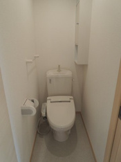 清潔感のあるトイレです