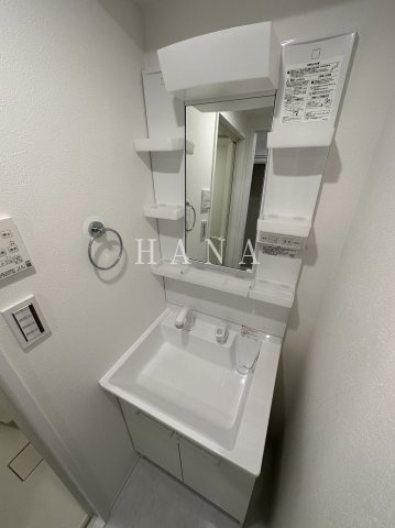 LANDS梅島の洗面所