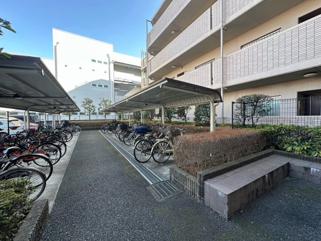 グランコート立川柏町の駐輪場|自転車はいまや車とともに大切な移動手段。