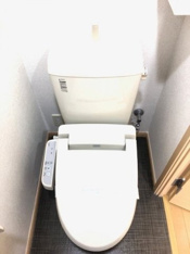 清潔感のあるトイレです