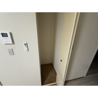 明るい色調の室内です