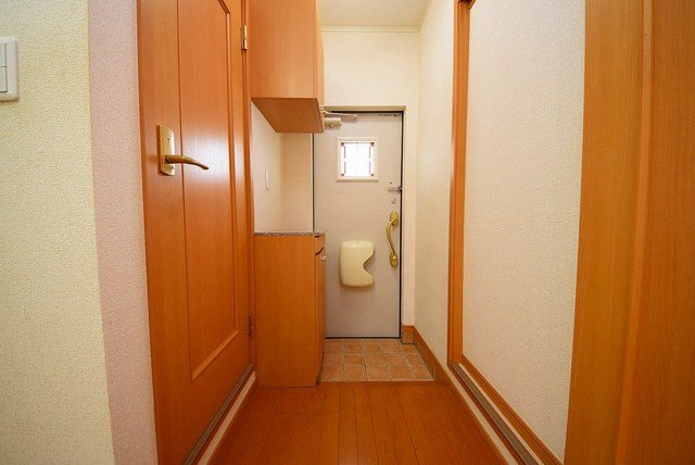 明るい玄関です