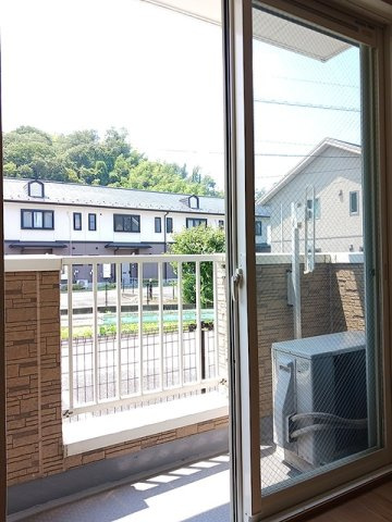 陽当たり良好なバルコニーです